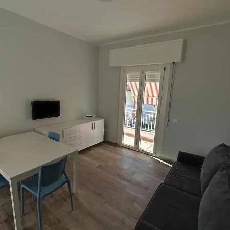 Ferienwohnung Casa Violina Lido di Camaiore Exterior foto